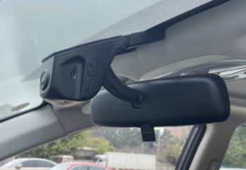 Camera hành trình Lynk & Co 06